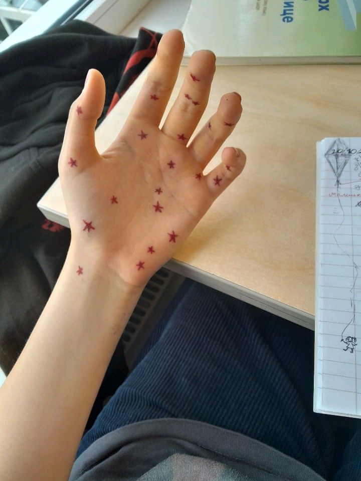 stars, stars around your scars, taylor swift, red stars, regulus black aesthetic, school, hand, hand full of stars. art